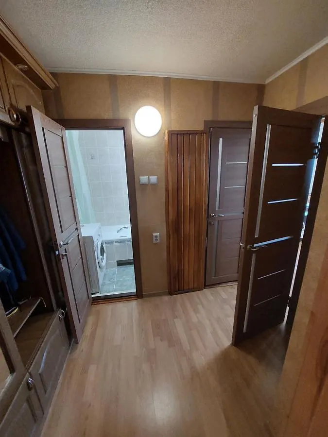 2К Апартаменты Ул.Ревуцкого 19/1 Kyiv Apartment